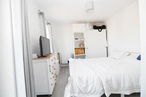 Bed 1.JPG