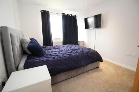 Bed 1.JPG