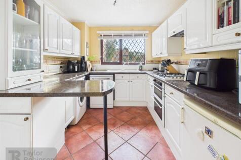 CAM02600G0-PR0554-STILL009.jpg