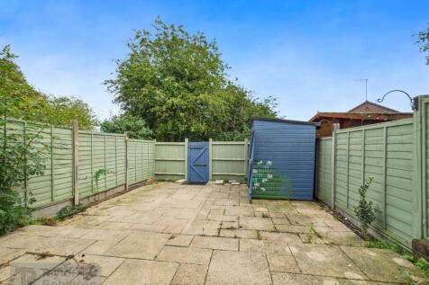 CAM02600G0-PR0560-STILL009.jpg