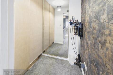 CAM02600G0-PR0555-STILL003.jpg