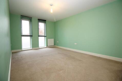 Bedroom 1.JPG