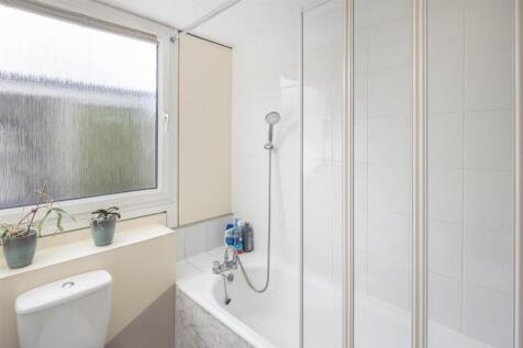86 Warnham Road-2.jpg