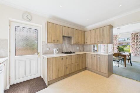 Open Plan Kitchen / Dining Room