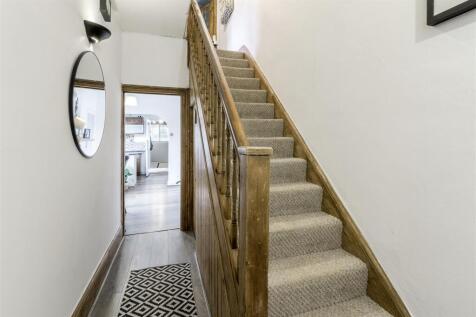 Entrance Porch and &#39;Through&#39; Hallway