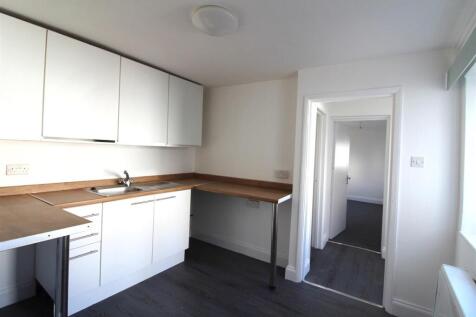 55a Field Street - Kitchen.JPG