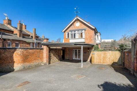 Coach House - Car Port and Parking