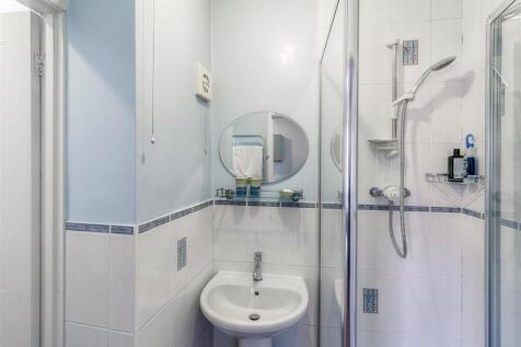 Flat 5 Shower Room