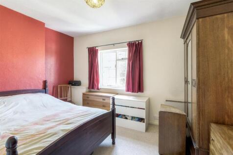 Flat 5s Bedroom
