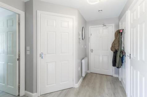 36 Flowerhill Drive 002.jpg