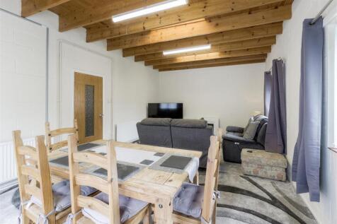 34 Debdale Road 016.jpg