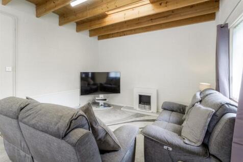 34 Debdale Road 017.jpg