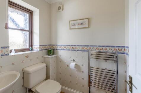 Cloakroom/WC