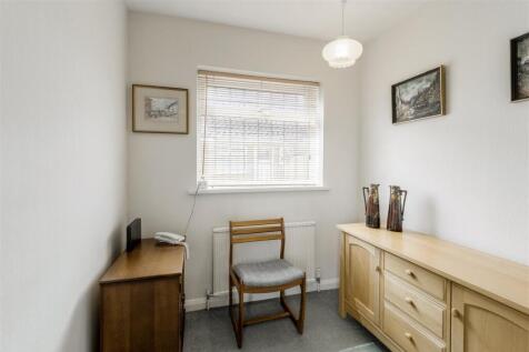 81 Stanwell Way 007.jpg