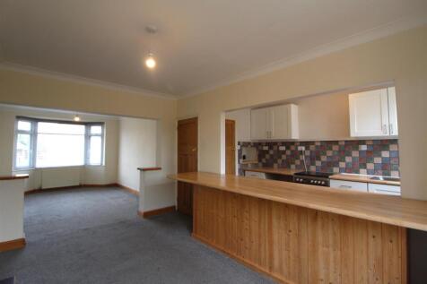 21 hillside road - living diner.JPG