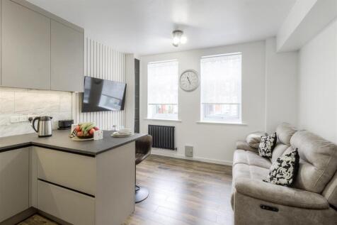 Living Room/Kitchen