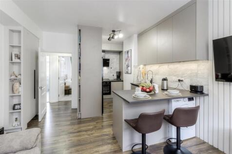 Living Room/Kitchen