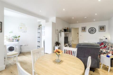 Living Room/Kitchen