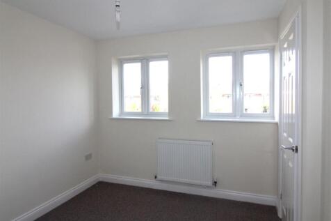 bedroom 2.JPG