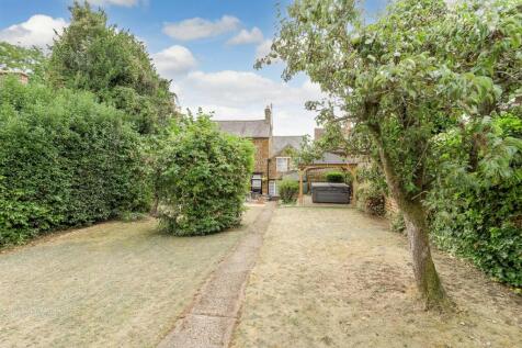 Rear Garden looking to house