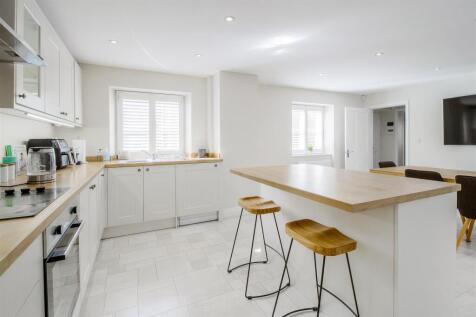Manor Yard kitchen.jpg