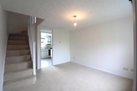 Senwick Drive  - Living room1.JPG