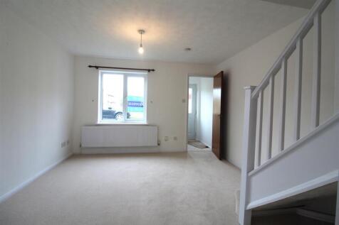 Senwick Drive- Living room2.JPG