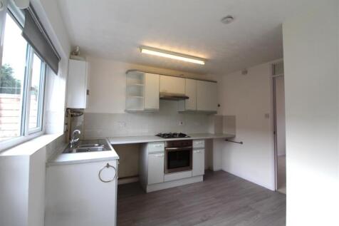 Senwick Drive - Kitchen2.JPG