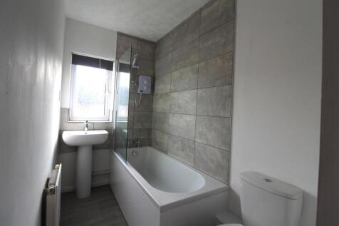 Senwick Drive- Bathroom .JPG