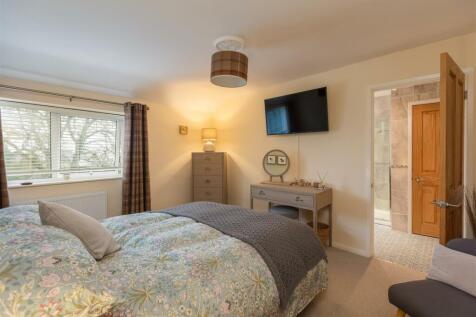 The Tofts Bedroom 3-1.jpg