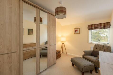 The Tofts Bedroom 2-2.jpg