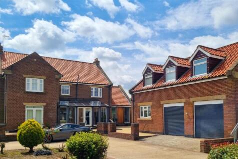22 - Rear of property.jpg