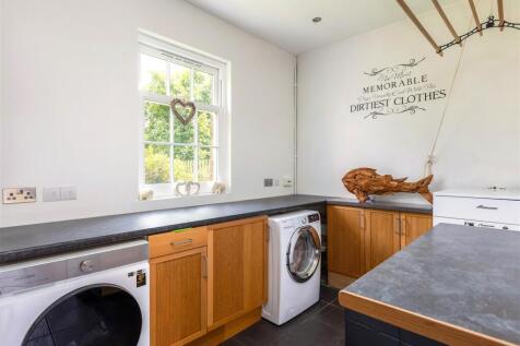 18 - Utility Room.jpg