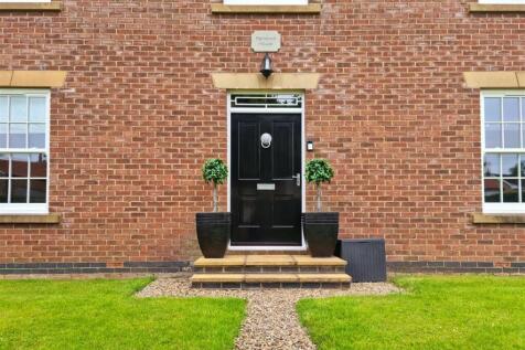 23 - Front Door.jpg