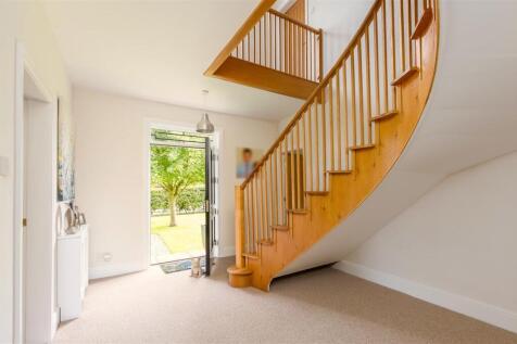 24 - Entrance Hall.jpg