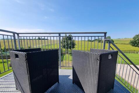 34 - Annexe Balcony.jpg