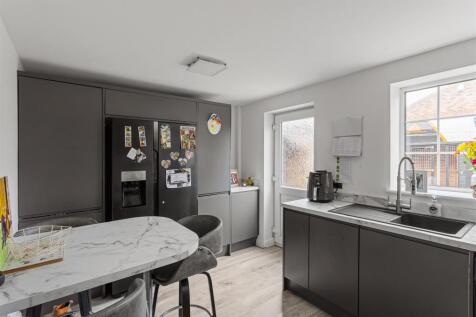 8_High_St,_Rillington-06[1].jpg