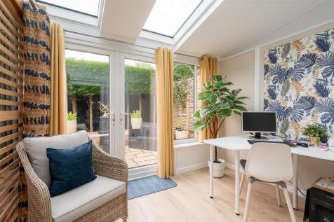 7 Pipers Acre-18.jpg