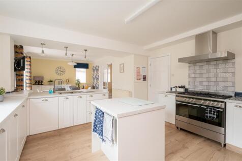 7 Pipers Acre-15.jpg