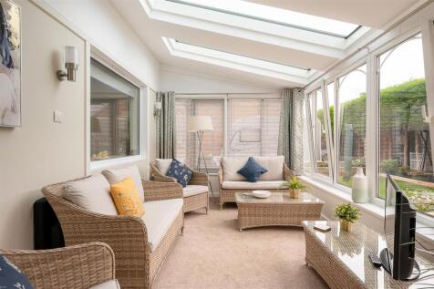 7 Pipers Acre-16.jpg