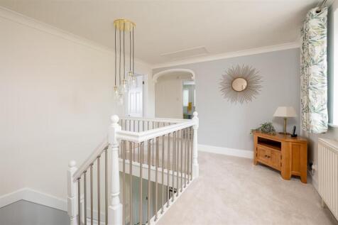 7 Pipers Acre-10.jpg