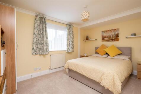 7 Pipers Acre-3.jpg
