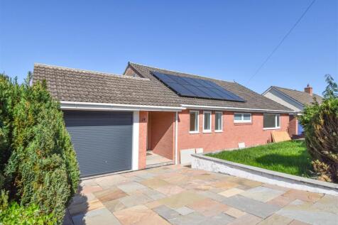 19 Netherend Road Front.jpg