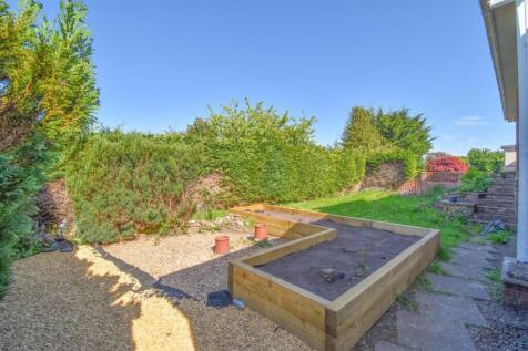 19 Netherend Road Rear Garden.jpg