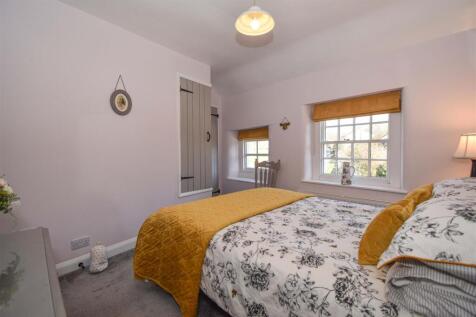 Wayside Bedroom 1b.jpg