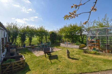 1 Mill Bank Rear Garden c.jpg