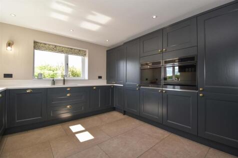 Malvern Kitchen b.jpg