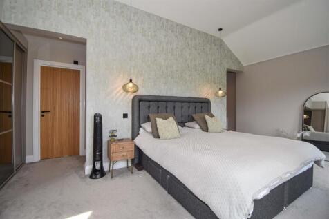 Malvern Bedroom 1 c.jpg