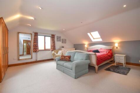 Holly Bank House Bedroom 1c.jpg