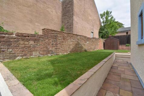 17 Larkfield Garden b.jpg